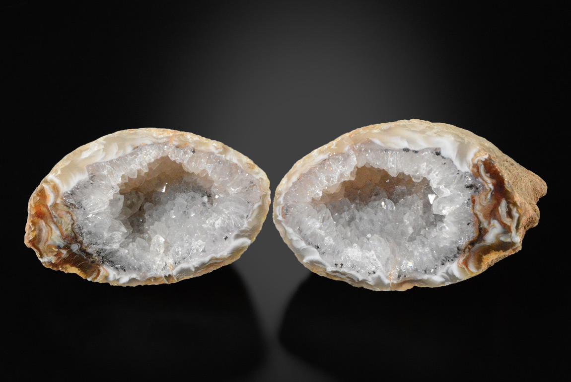 Géode D'Agate Et Quartz