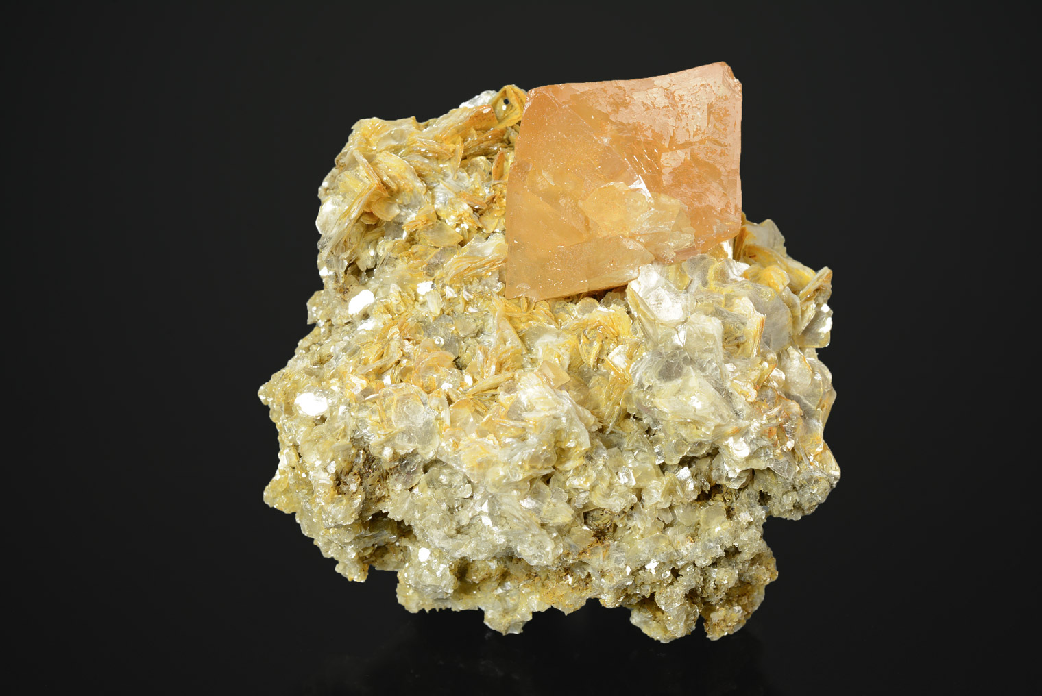 Scheelite Et Mica Muscovite