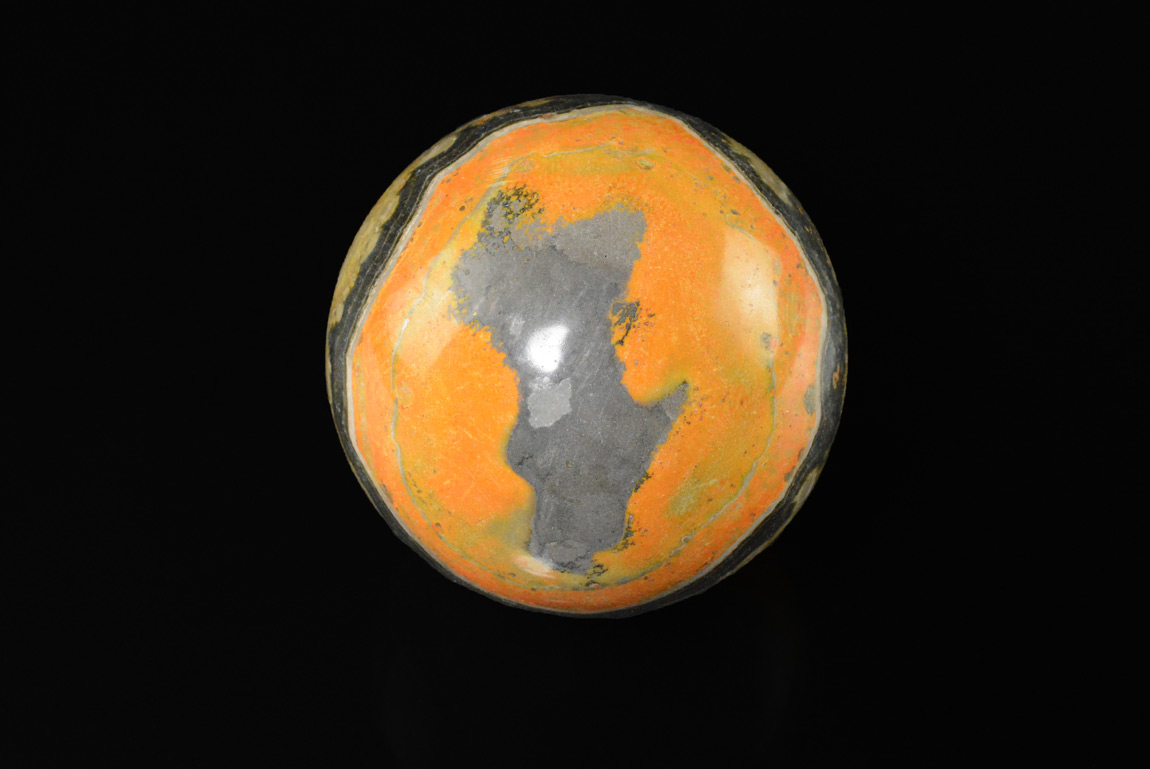Sphère En Jaspe Et Orpiment
